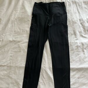 Aerie black leggings with pockets - small